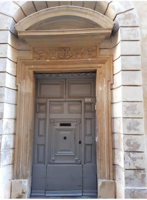 Capucines, Un Jardin Secret Dans Le Centre Historique Apartment Arles Exterior photo